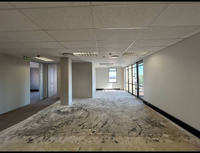 898M² OFFICE TO LET IN SANDTON CENTRAL